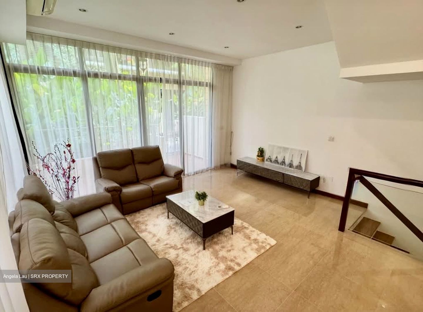 Holland Link (D10), Terrace #588726151